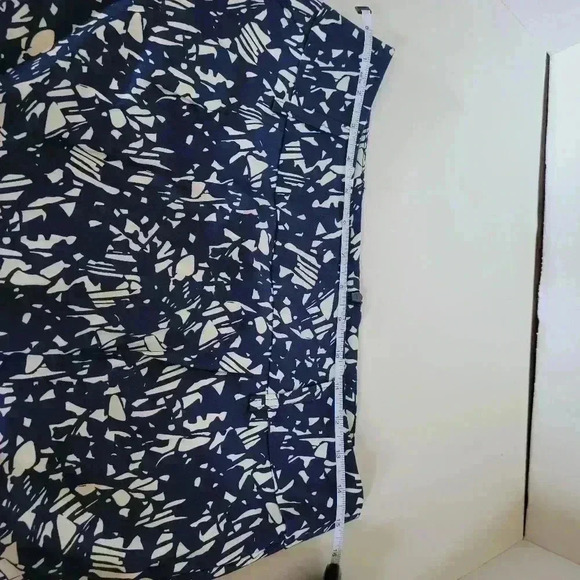 Forever 21 Juniors Sz Medium Mini Skirt Blue And White Pattern NWT - Picture 8 of 8